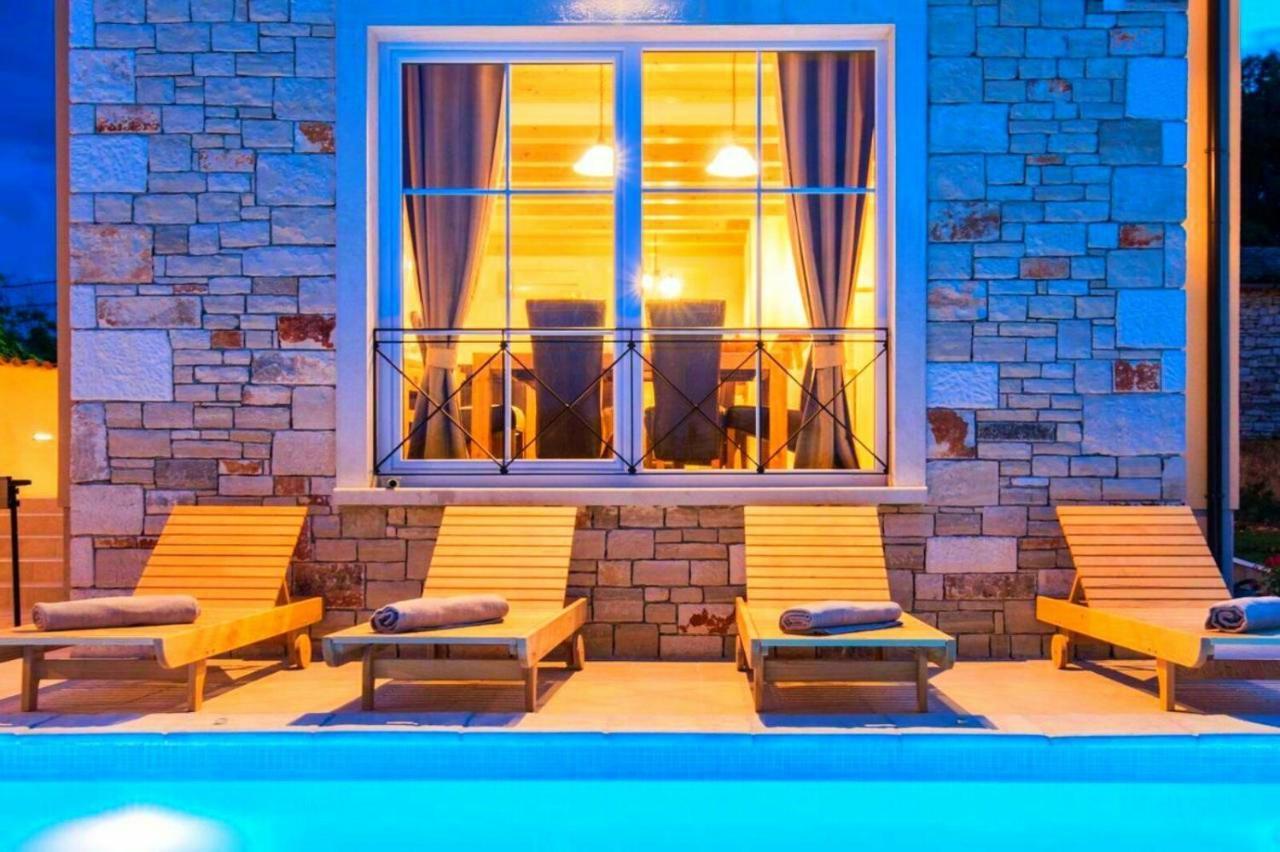 Moderne Istrische Steinvilla - 4 Sterne Mit Privatem, Beheizbaren Pool & Meerblick Kavran Εξωτερικό φωτογραφία