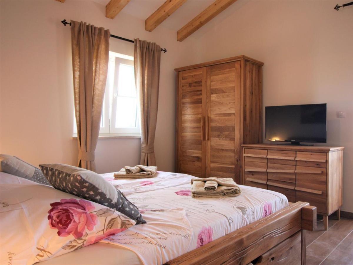 Moderne Istrische Steinvilla - 4 Sterne Mit Privatem, Beheizbaren Pool & Meerblick Kavran Εξωτερικό φωτογραφία